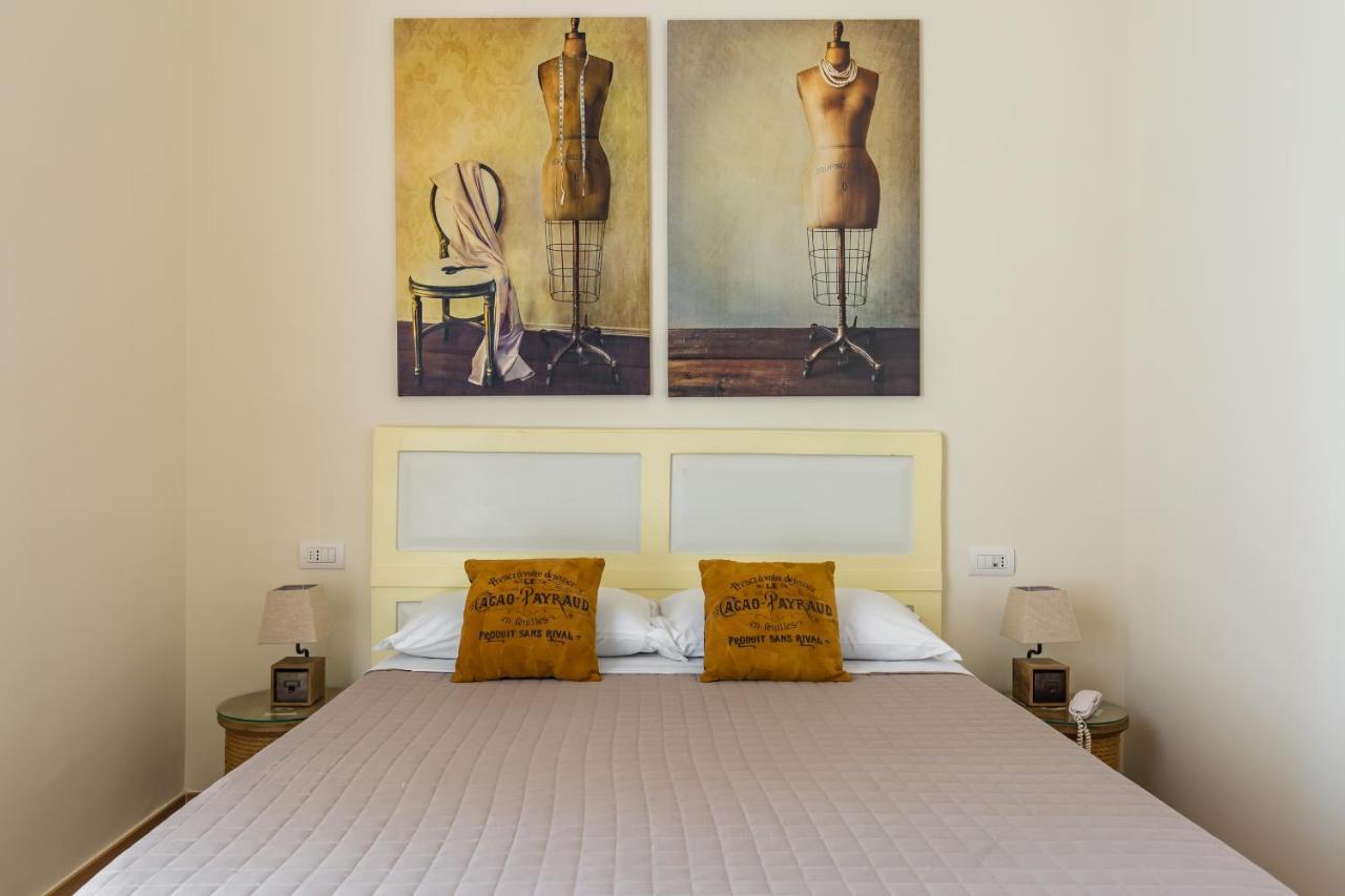 La Gatta Cenerentola Rooms Naples Exterior photo